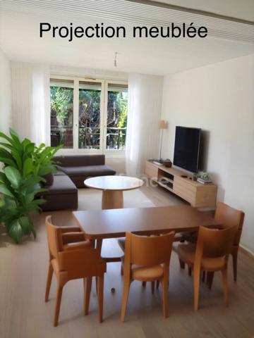 **Exclusivité**Sainte-Cécile**Maison rénovée de 137 m², 4 chambres, jardin et double garage