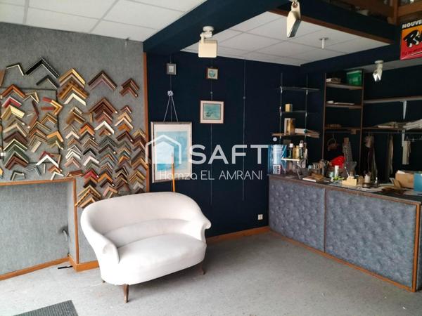 Immeuble ville mitoyenne avec local commercial