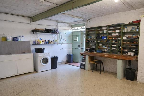 Maison d'environ 200 m² - Gros potentiel investisseurs ou grande famille