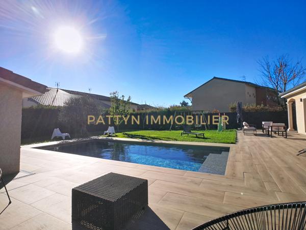 Genay (69730) Maison 4 chambres récente de plain-pied avec piscine et garage à Civrieux (01390)