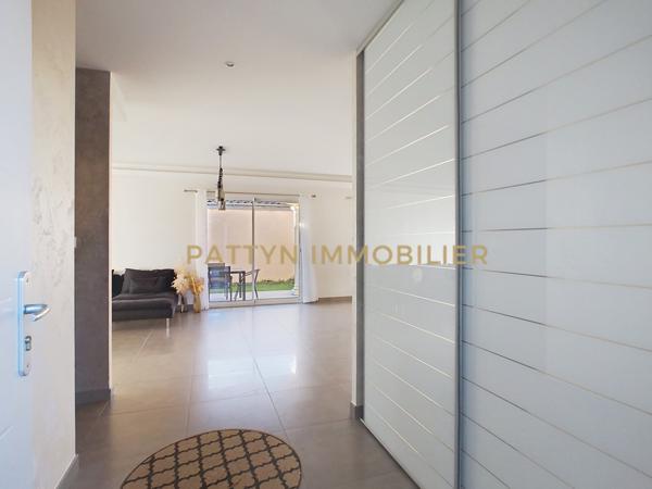 Genay (69730) Maison 4 chambres récente de plain-pied avec piscine et garage à Civrieux (01390)