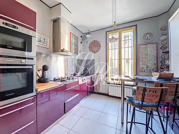 Baillargues : maison avec studio et jardin