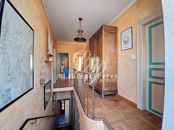 Baillargues : maison avec studio et jardin