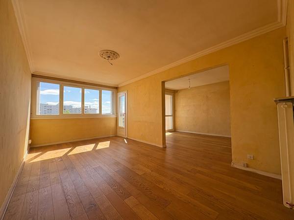 Appartement 4 pièces à rénover avec garage à Clermont-Ferrand