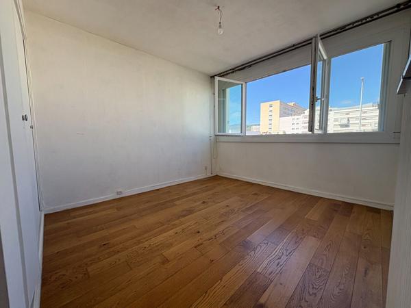 Appartement 4 pièces à rénover avec garage à Clermont-Ferrand