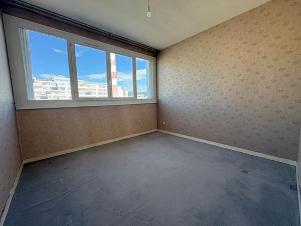 Appartement 4 pièces à rénover avec garage à Clermont-Ferrand