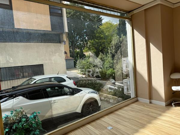 Local commercial Mouans Sartoux 82 m2