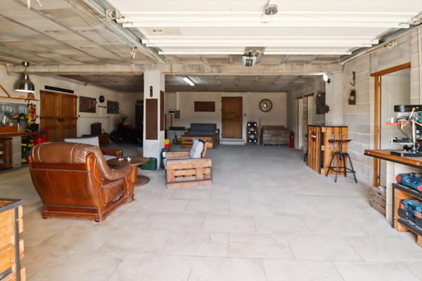 Maison Rognac 7 pièce(s) 277 m2