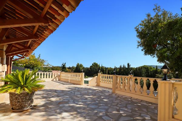 Maison Rognac 7 pièce(s) 277 m2