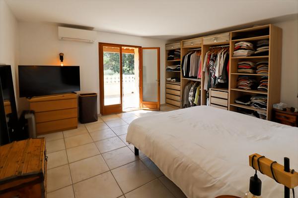 Maison Rognac 7 pièce(s) 277 m2