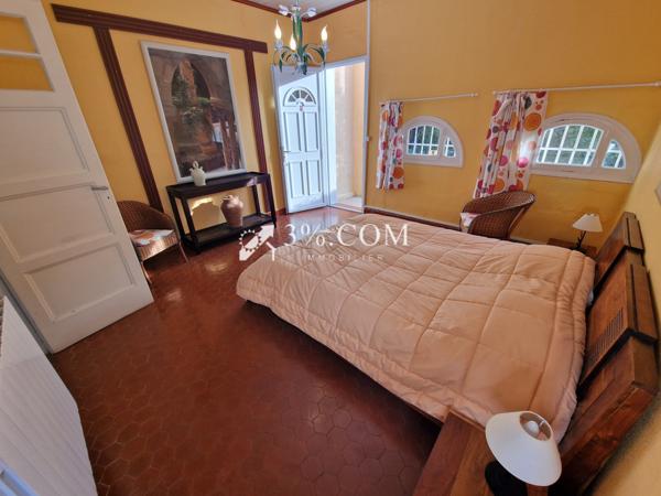 Mas 6 pièce(s) 4 chambre(s) 138 m²