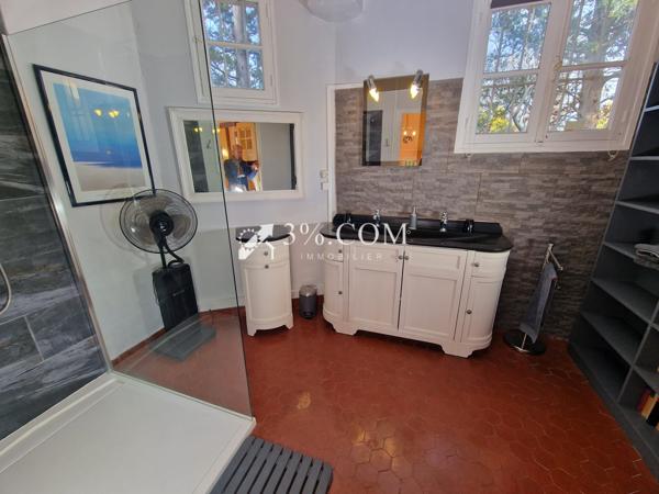 Mas 6 pièce(s) 4 chambre(s) 138 m²