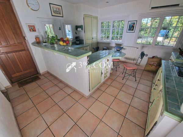 Mas 6 pièce(s) 4 chambre(s) 138 m²