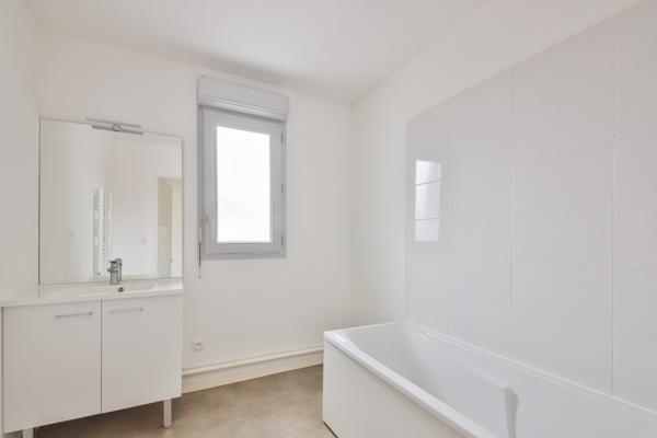 Appartement
         4 pièces
        - 85 m² Exclusivité 358 000 € *