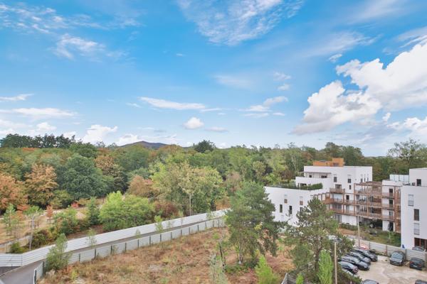 Appartement
         4 pièces
        - 85 m² Exclusivité 358 000 € *