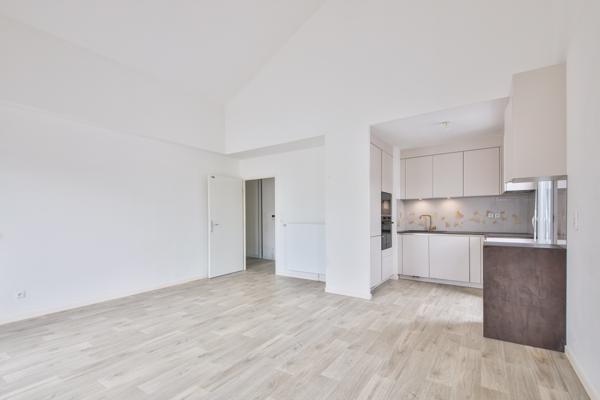 Appartement
         4 pièces
        - 85 m² Exclusivité 358 000 € *