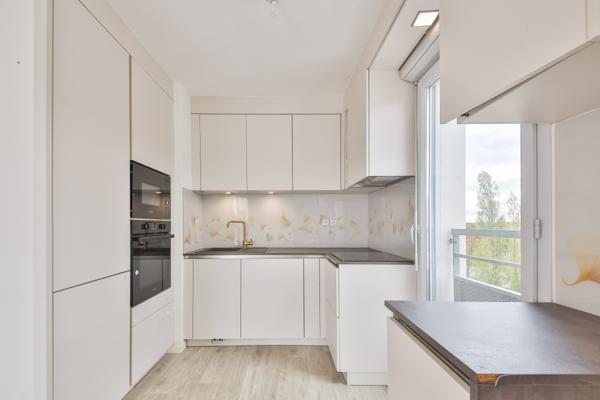 Appartement
         4 pièces
        - 85 m² Exclusivité 358 000 € *