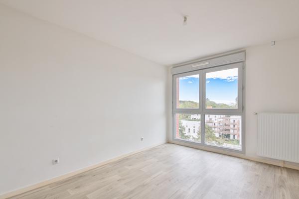 Appartement
         4 pièces
        - 85 m² Exclusivité 358 000 € *