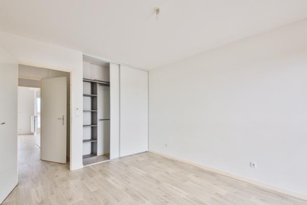 Appartement
         4 pièces
        - 85 m² Exclusivité 358 000 € *
