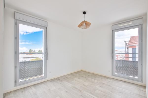 Appartement
         4 pièces
        - 85 m² Exclusivité 358 000 € *