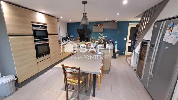 Longère 5 chambres garage et dépendances à Coulonges sur l'Autize !