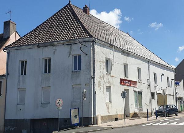 Immeuble à vendre    4 pièces •  Blanzy