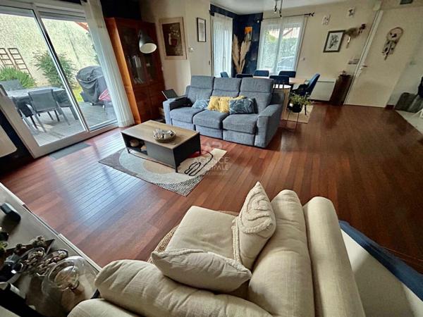 Maison Acheres 5 pièce(s) 127 m2 €439 000 **  - Référence  9024