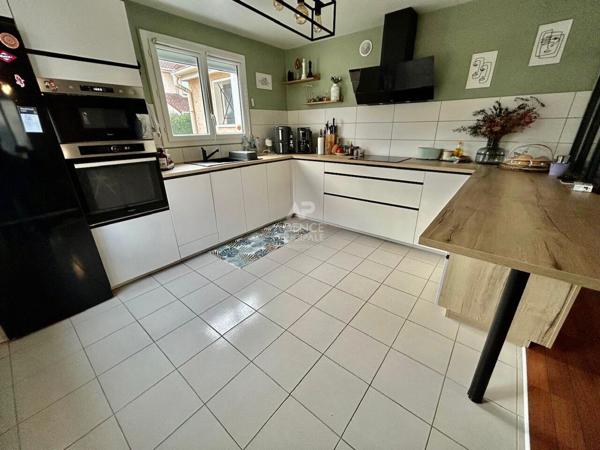 Maison Acheres 5 pièce(s) 127 m2 €439 000 **  - Référence  9024