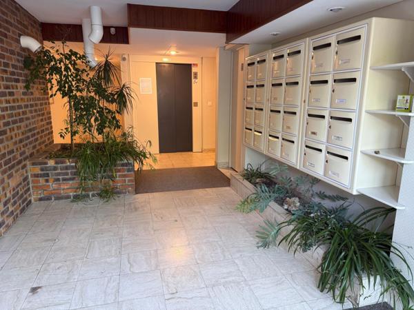 APPARTEMENT 31 M2 DANS RESIDENCE SECURISE - CAVE