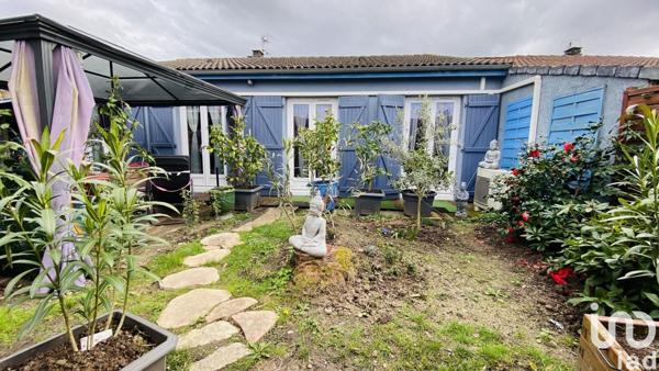 Maison 4 pièces de 101 m² à Carbon-Blanc (33560)