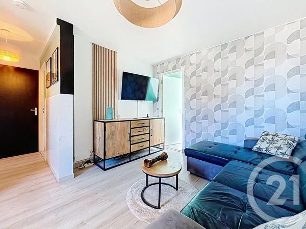 Appartement F2 à vendre  2 pièces - 47,15 m 2   HELLEMMES LILLE  - 59