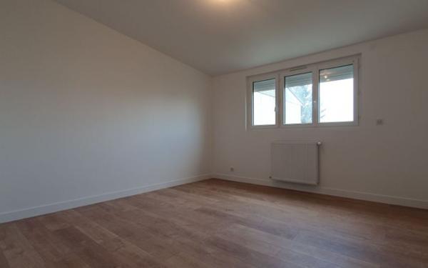 Maison à louer    5 pièces • 89,17 m2 Lésigny