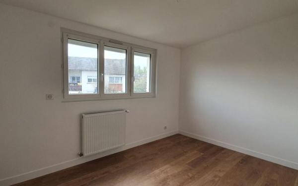 Maison à louer    5 pièces • 89,17 m2 Lésigny