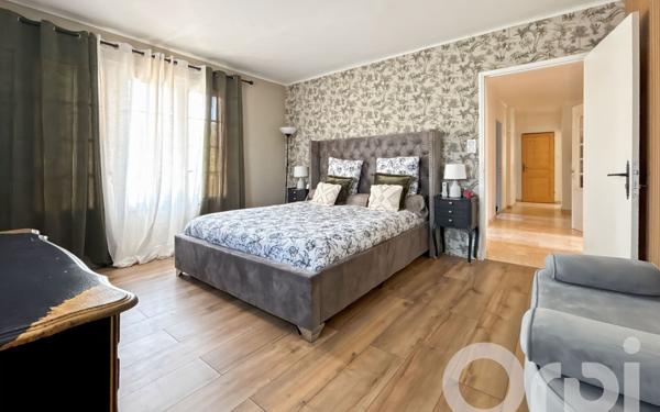 Maison à vendre    6 pièces •  Bollène