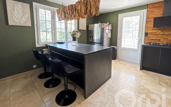 Maison à vendre    6 pièces •  Bollène