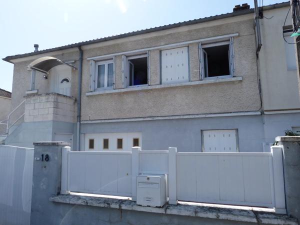 Location                                                      Maison
                        
                     4 pièces                      80 m2                     à Vierzon