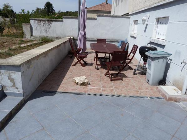 Location                                                      Maison
                        
                     4 pièces                      80 m2                     à Vierzon