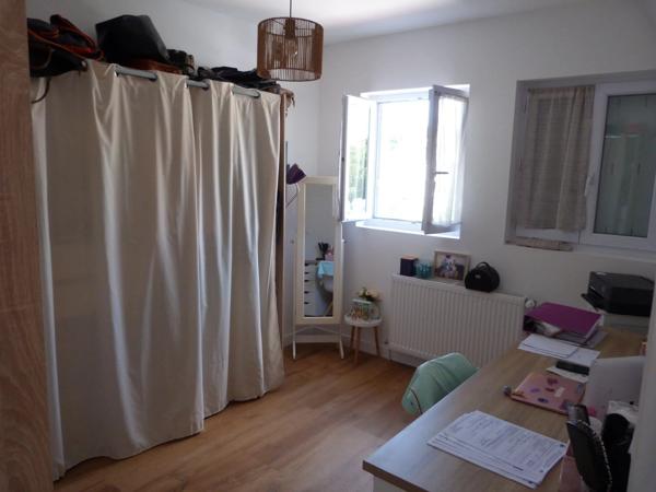 Location                                                      Maison
                        
                     4 pièces                      80 m2                     à Vierzon