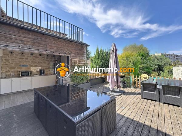 Vente                                                      Maison
                        
                     6 pièces                      145 m2                     à Bourgoin-Jallieu