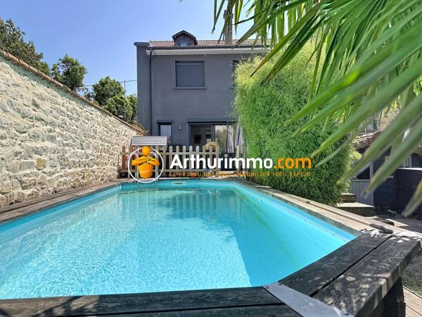 Vente                                                      Maison
                        
                     6 pièces                      145 m2                     à Bourgoin-Jallieu