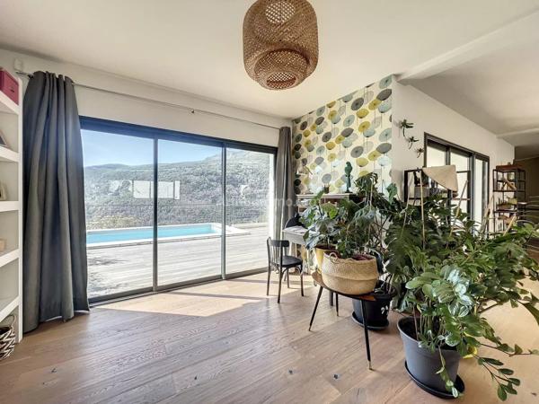 Vente Maison 5 pièces 195 m2 à Bastia