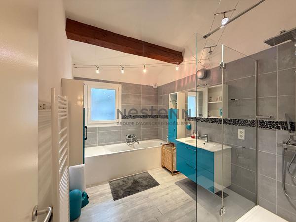 Magnifique Villa T5 de 170 m2 sur un terrain de 1 000m2 - Au calme absolu - Secteur Camoins 13011