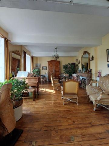 Maison à vendre à Rennes en Ille-et-Vilaine (35000), ref : 35009/CM-259   
Centre Ville