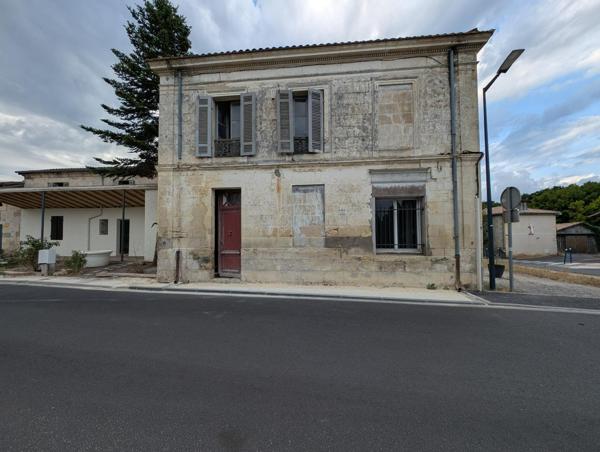 Ensemble immobilier – 2 maisons de ville en pierre – Saucats centre bourg