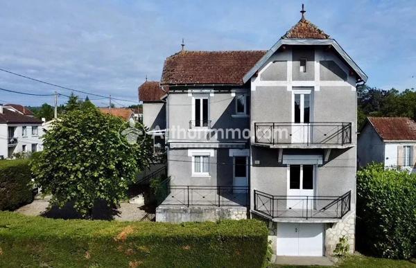 Vente                                                      Maison
                        
                     4 pièces                      119 m2                     à Saint-Astier