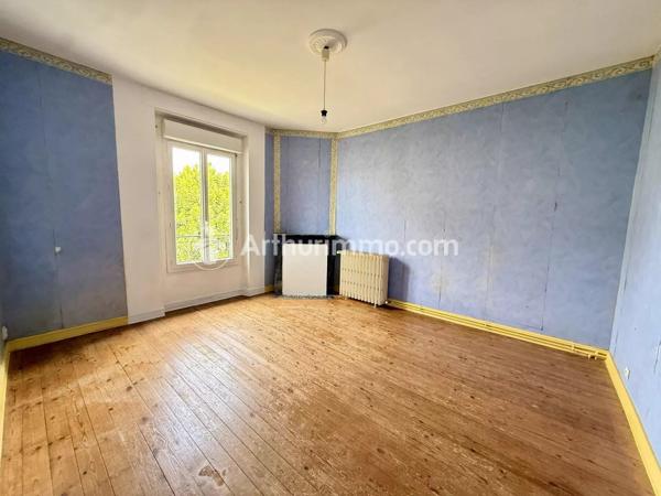 Vente                                                      Maison
                        
                     4 pièces                      119 m2                     à Saint-Astier