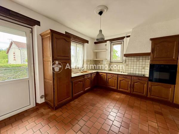 Vente                                                      Maison
                        
                     4 pièces                      119 m2                     à Saint-Astier