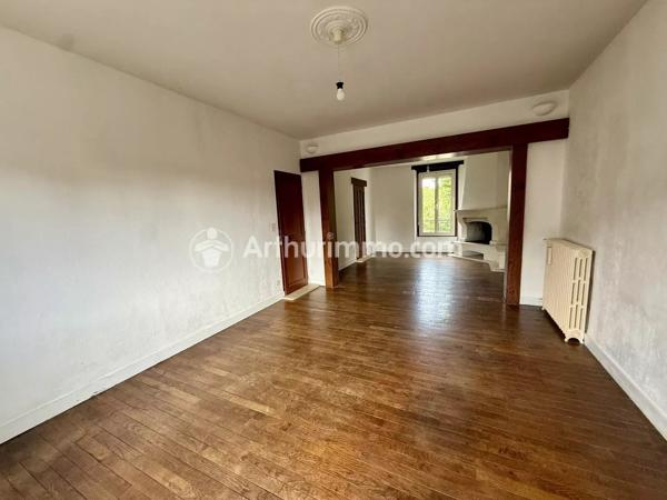 Vente                                                      Maison
                        
                     4 pièces                      119 m2                     à Saint-Astier