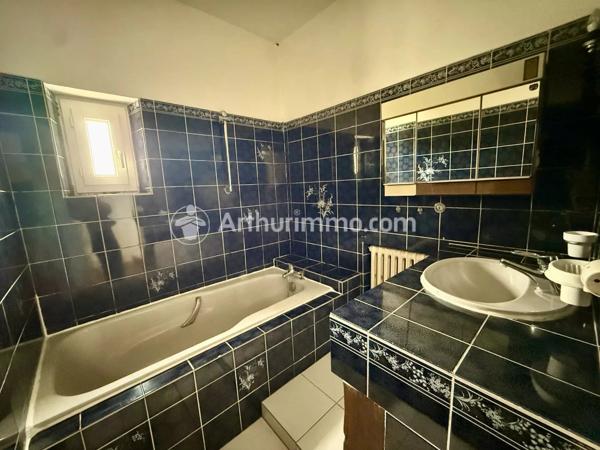 Vente                                                      Maison
                        
                     4 pièces                      119 m2                     à Saint-Astier