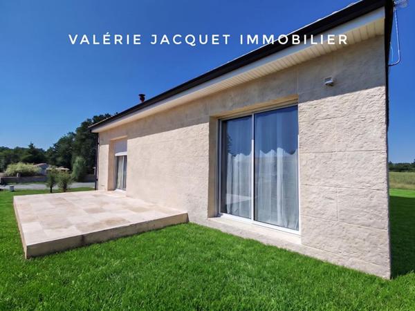 À 7 km de Montguyon Ensemble Immobilier Unique : Maison Moderne & Grand Hangar Équipé